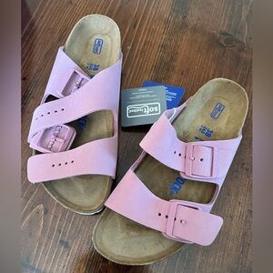 Birkenstock Size 38 (7 in women)